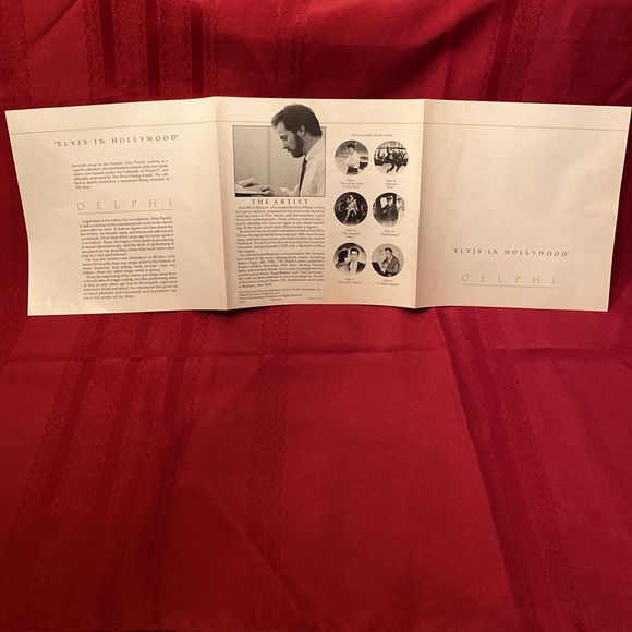 Elvis Presley: Looking at a Legend Delphi Collector Plate - 8 1/2” - Picture 5 of 7